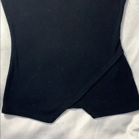 Top - Picture 2 of 4